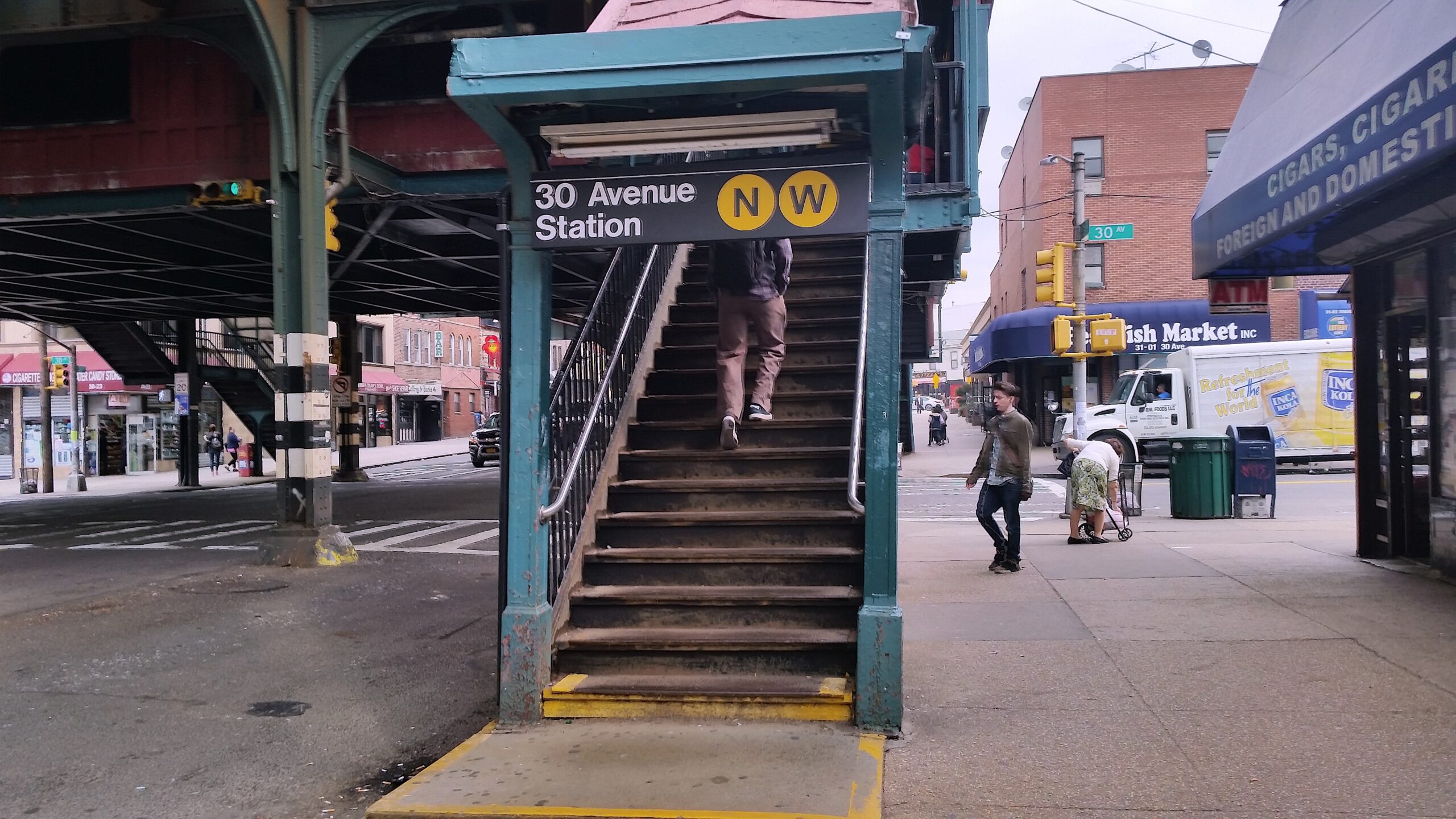 Broadway and 39th ave Subway closures