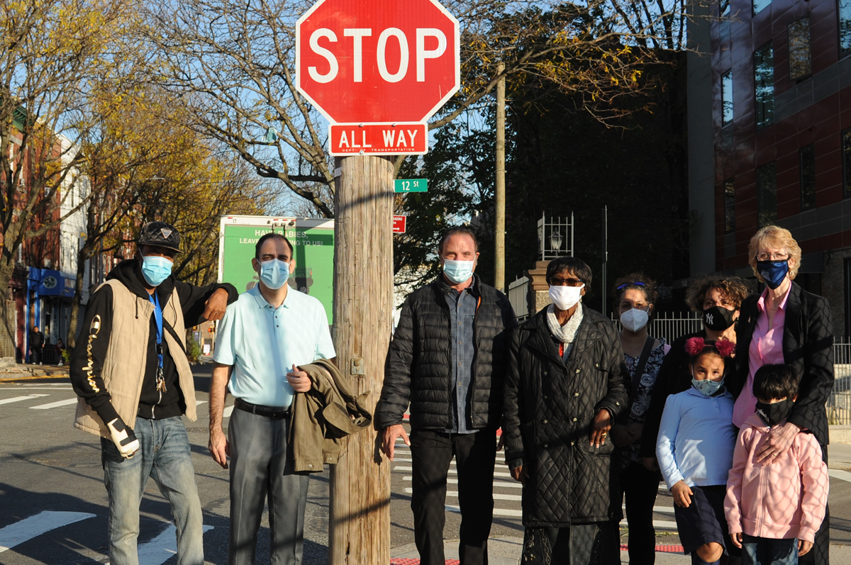 New 4-way Stop at Astoria Blvd 12th Street